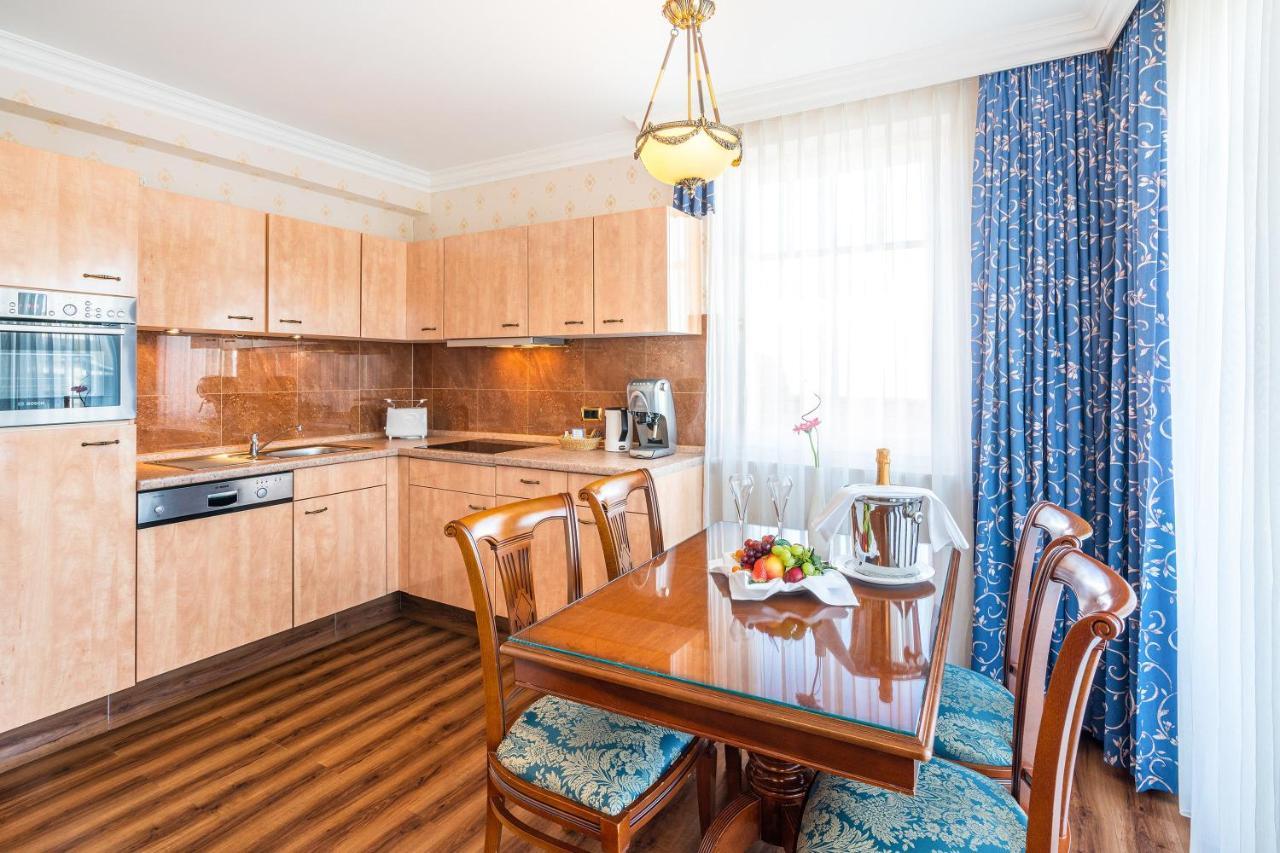 Seetelhotel Ahlbecker Hof Heringsdorf Zewnętrze zdjęcie A modern kitchen