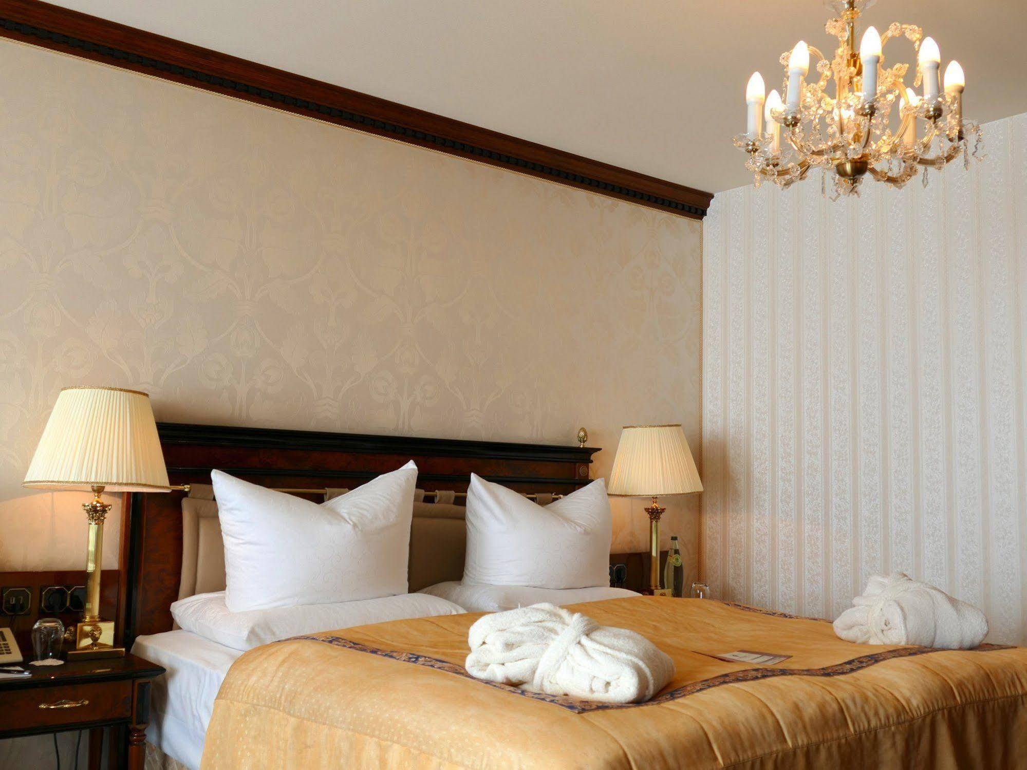 Seetelhotel Ahlbecker Hof Heringsdorf Zewnętrze zdjęcie A bedroom at the hotel