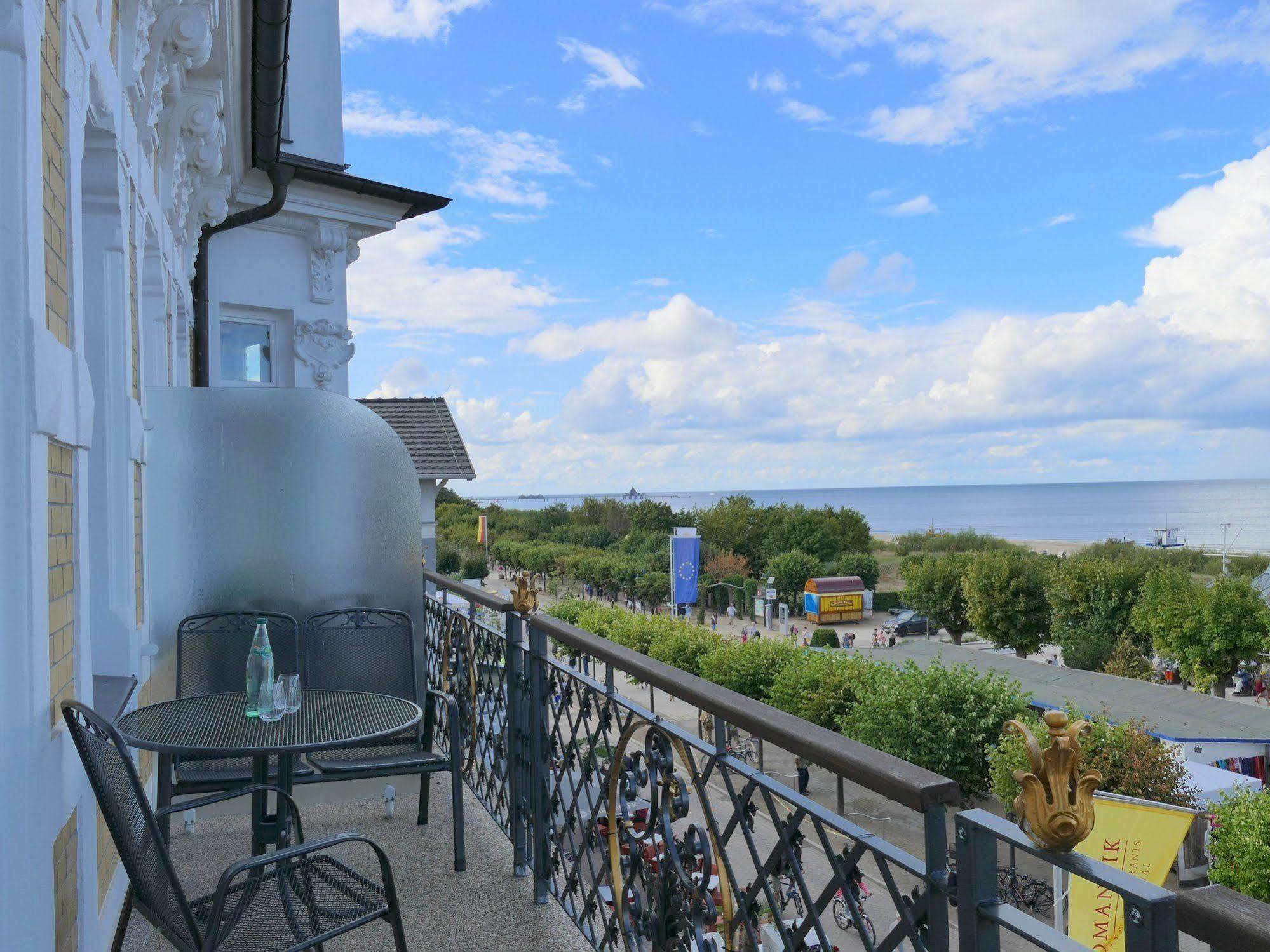 Seetelhotel Ahlbecker Hof Heringsdorf Zewnętrze zdjęcie Baltic Sea view from the balcony of a hotel in Pärnu, Estonia